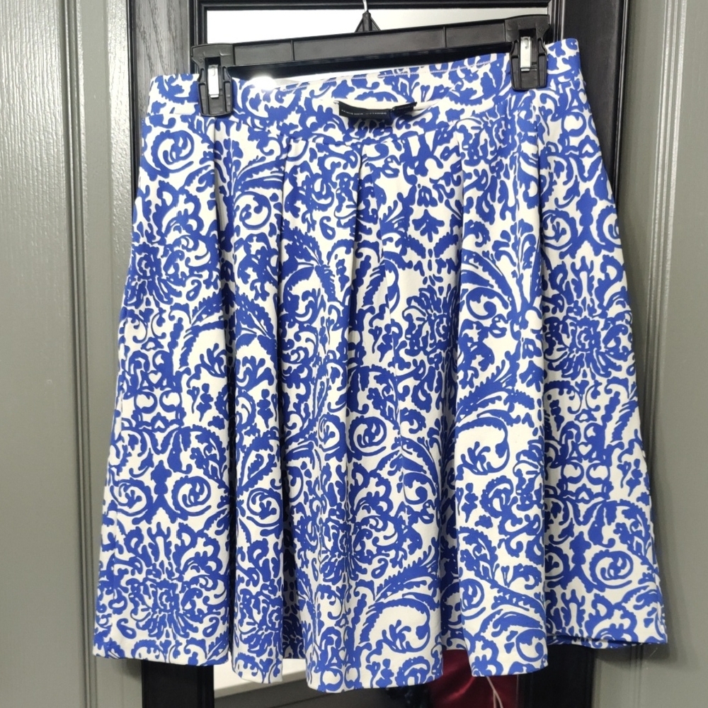 NWOT Adrienne Vittadini Blue and White A-Line Circle Brocade Skirt w/Pockets